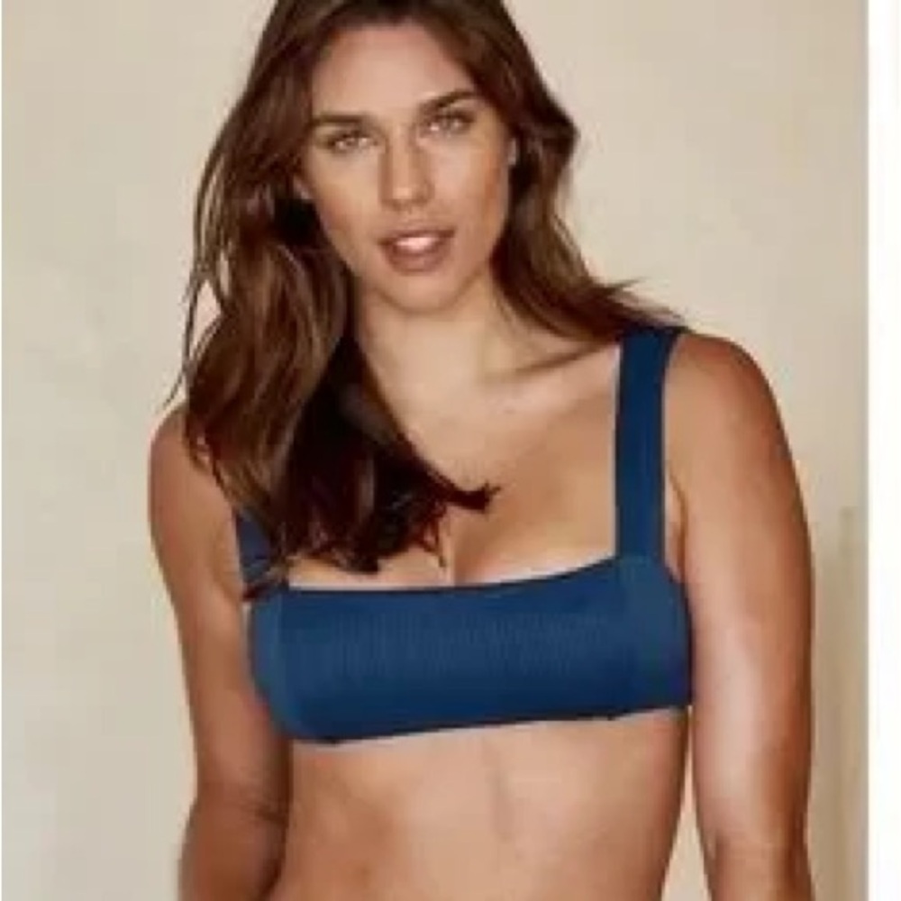NWT Monday Swimeesr Purrto Rico Top